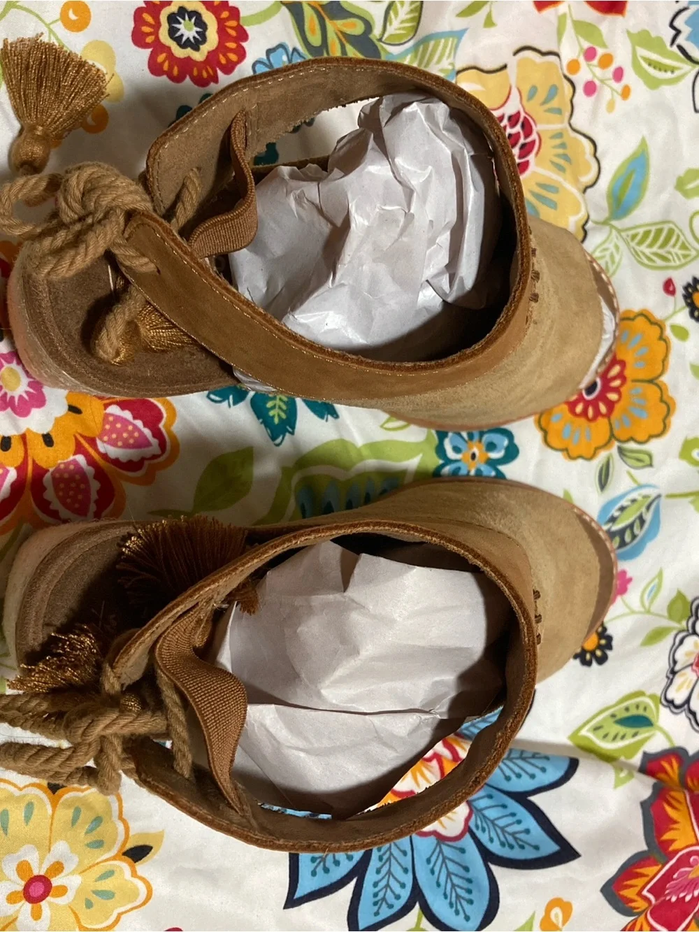 TOMS Women's Size 8M Tan Suede Peep Toe Block Heel Seville Espadrilles